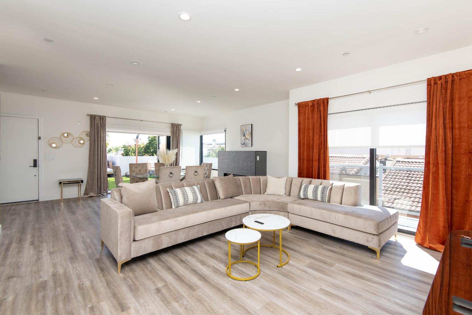 Regency Modern Apartments グレンデール エクステリア 写真